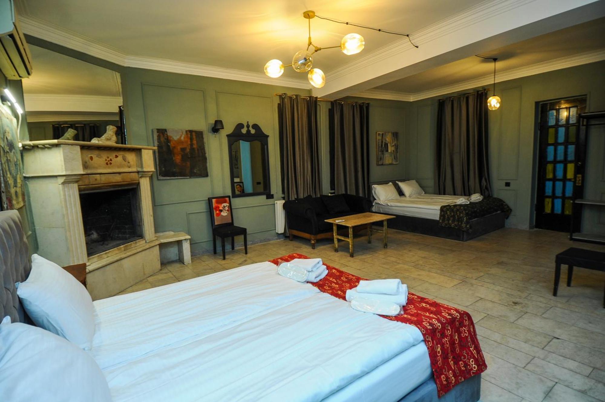 Art Hotel Home Tbilisi Ngoại thất bức ảnh